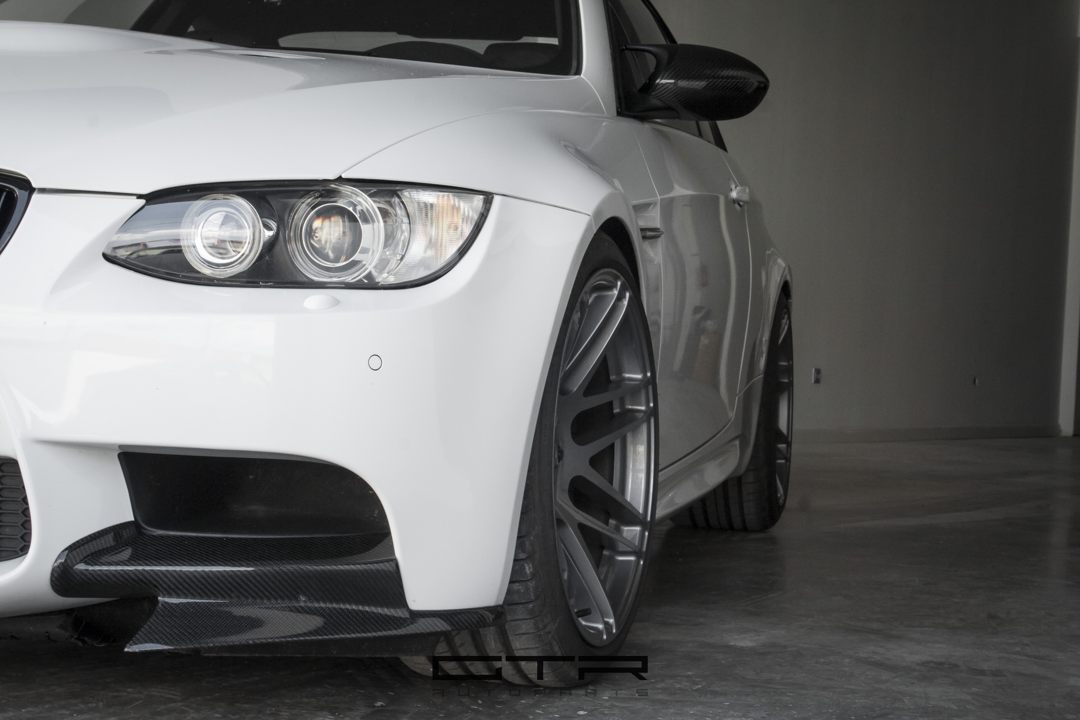 BMW M3 e92 by GTR Autoparts