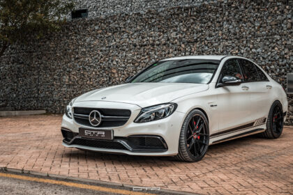 alt="Mercedes Benz C63 AMG"