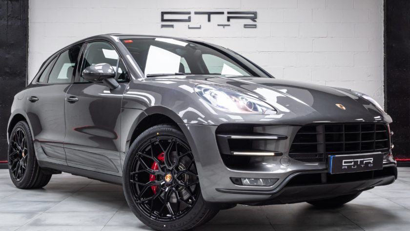 alt="porsche macan turbo gtr auto"