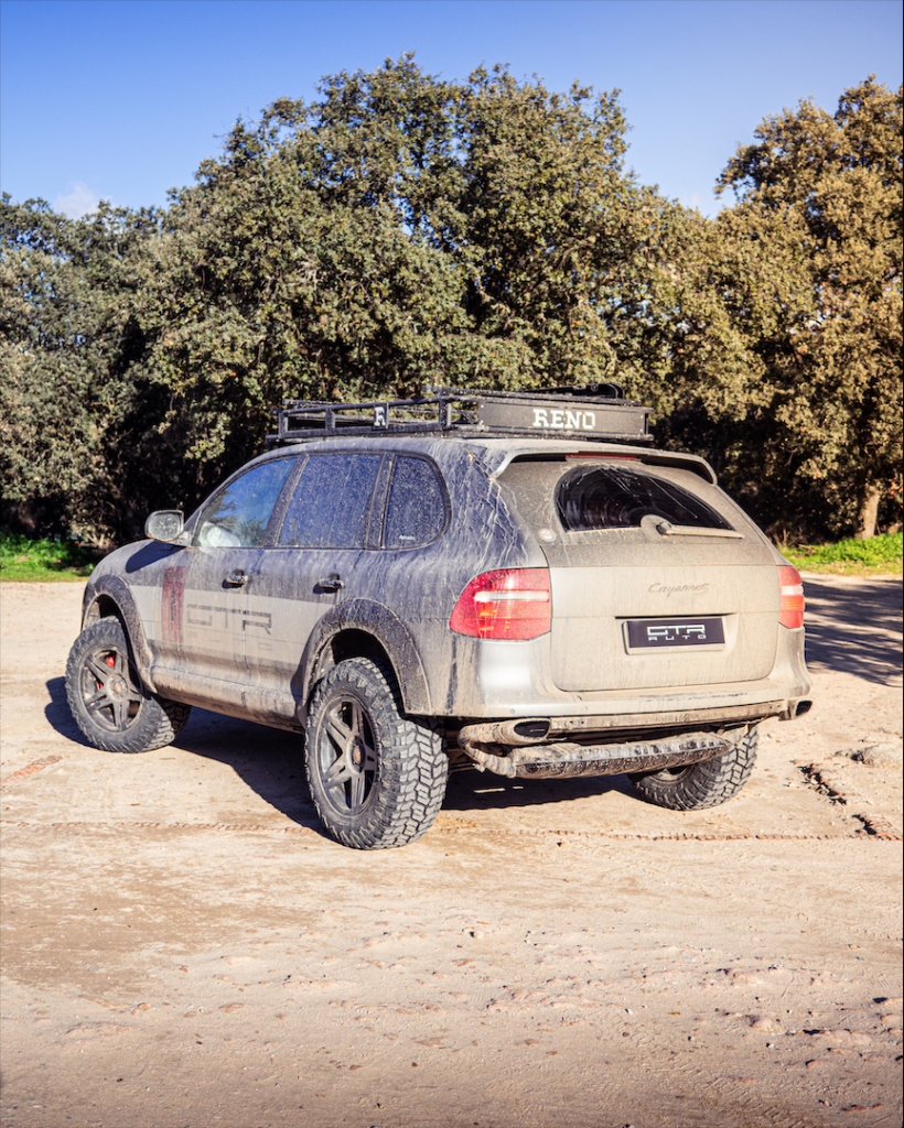 alt="porsche cayenne s off road"